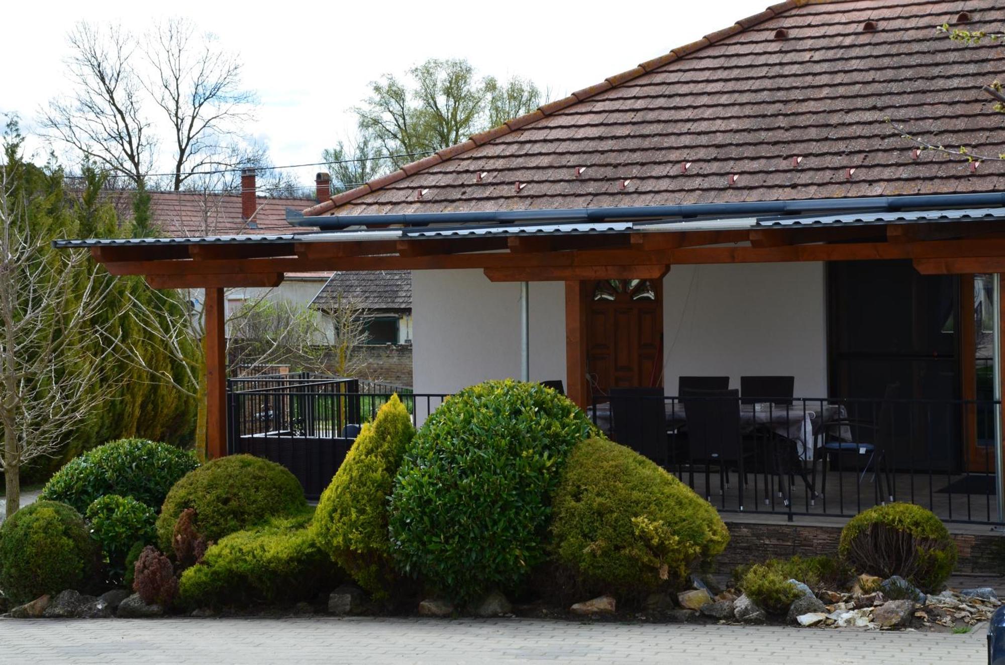 Kerekerdo Vendeghaz Hotel Kisszékely Exterior photo